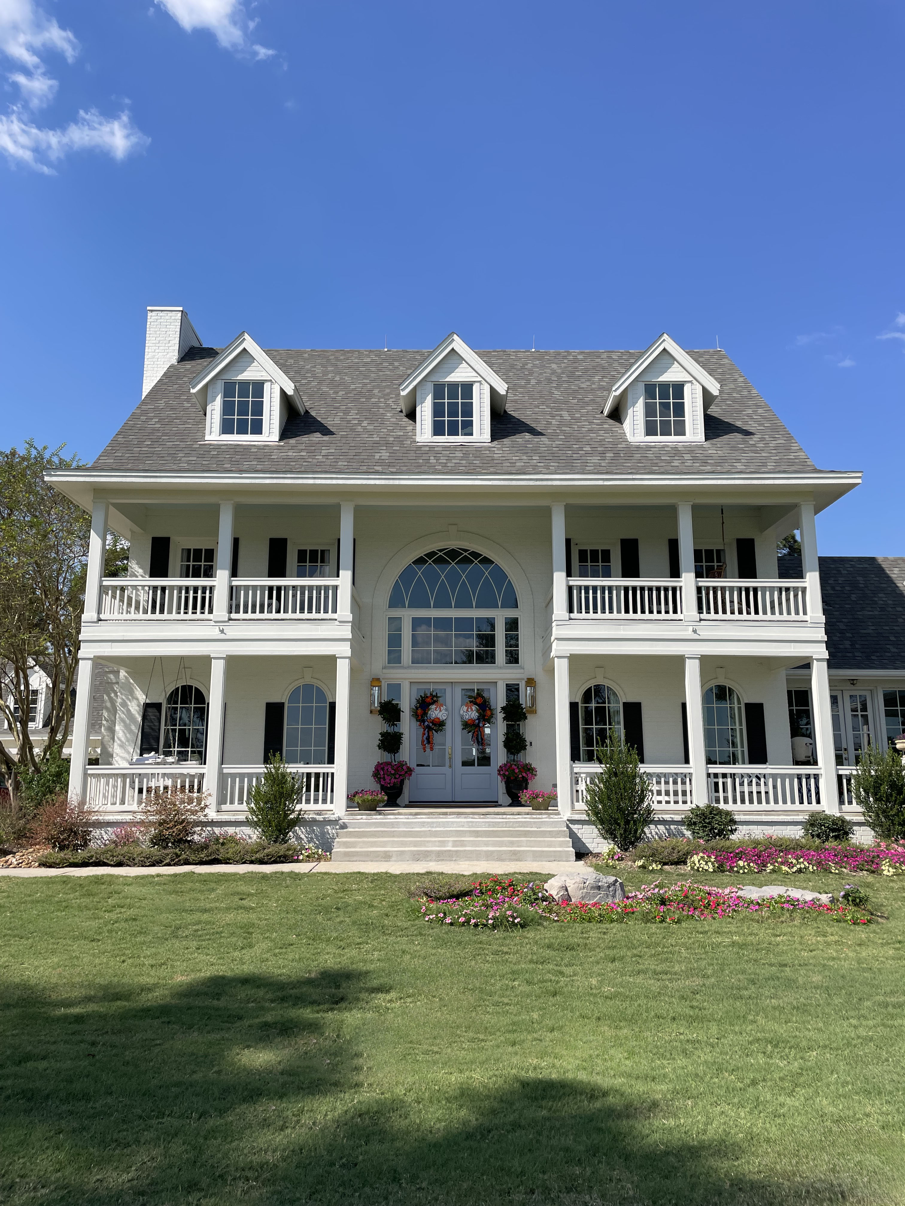 Estate property with installed landscape Conroe TX — New Yards Landscaping